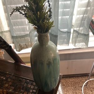 CERAMIC VASE